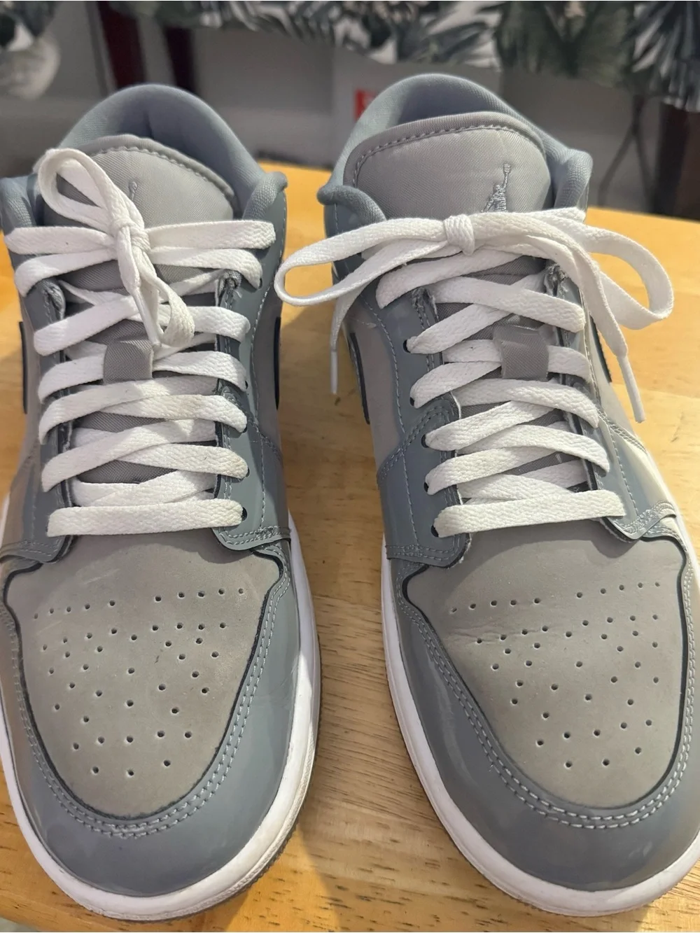 Men's Jordan 1 SE Low White and Gray Low-Top sneakers size 8.5